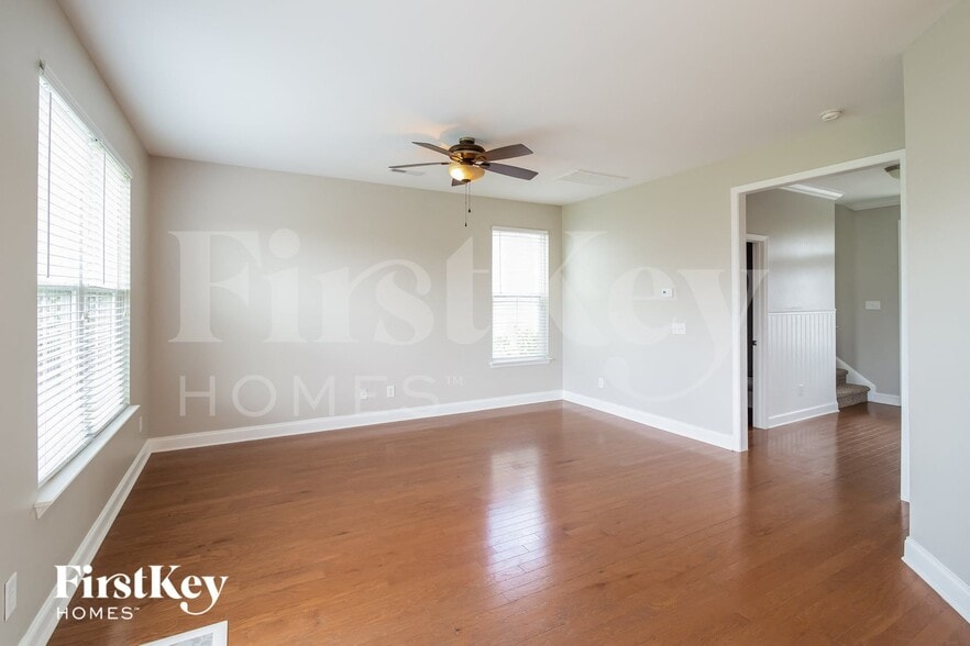 Building Photo - 131 Woodbrook Way