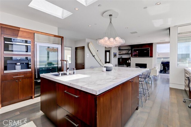 Building Photo - 3208 Ocean Dr