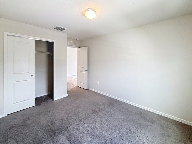 Building Photo - 30561 Gilbern Rd