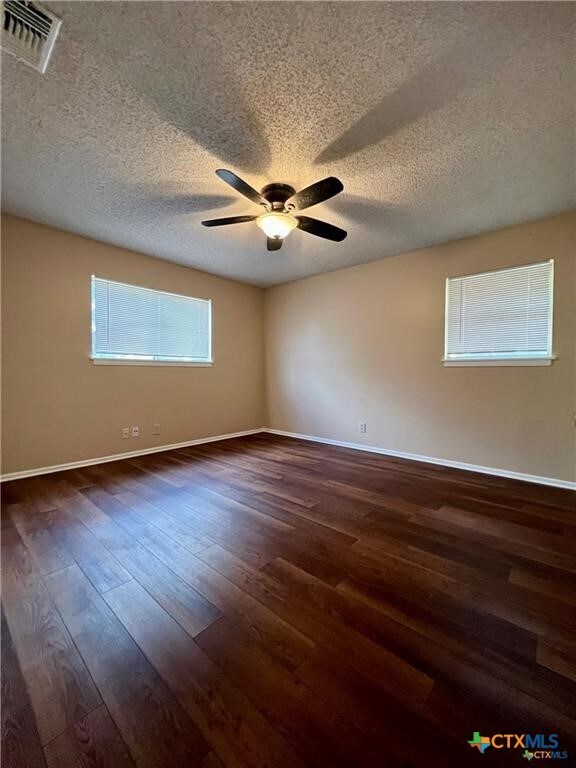 Building Photo - 1665 Driftwood Dr