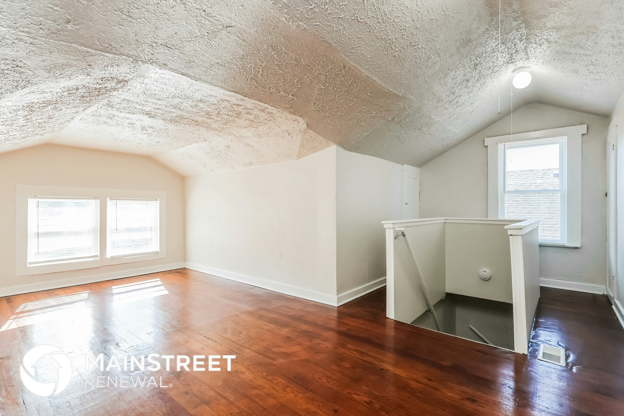Building Photo - 110 S 41st St