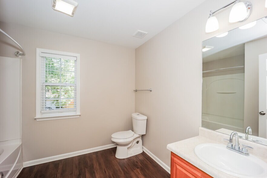 Building Photo - 54 Brookview Dr