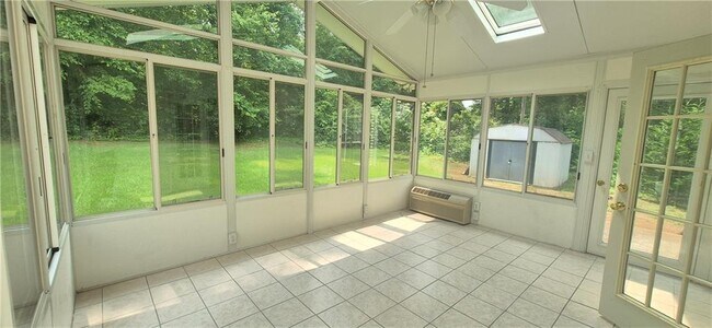 Building Photo - 4937 Chalden Ln NE