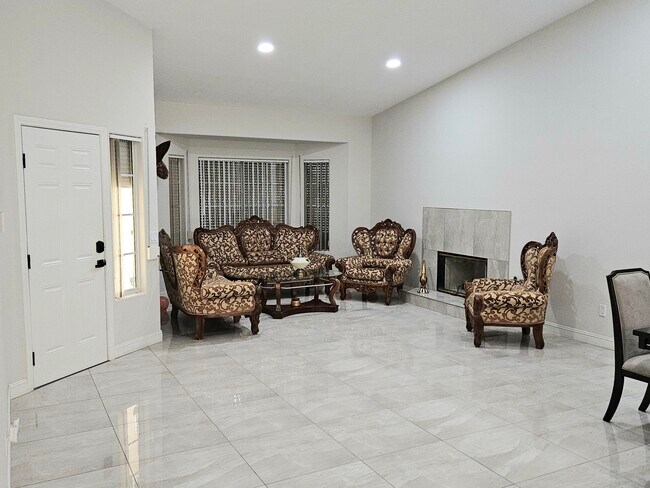 Building Photo - 68520 Risueno Rd