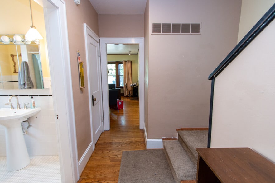 Building Photo - 1645 Kentucky St