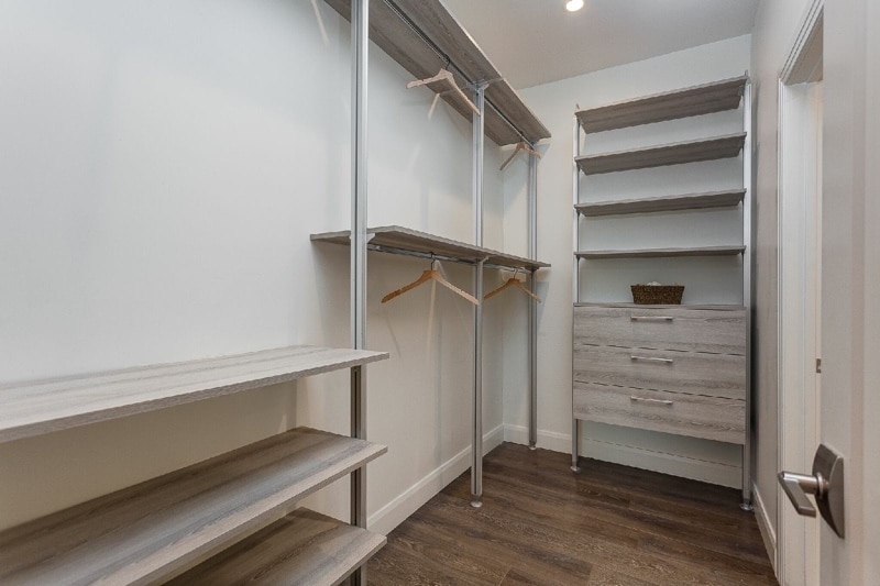 Building Photo - 681 Shatto Pl