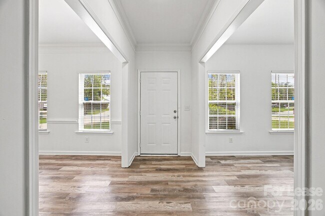 Building Photo - 1748 Chinchester Ln