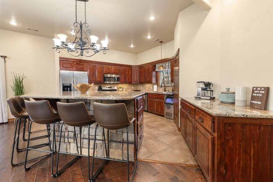 Building Photo - 4933 Trout Farm Rd