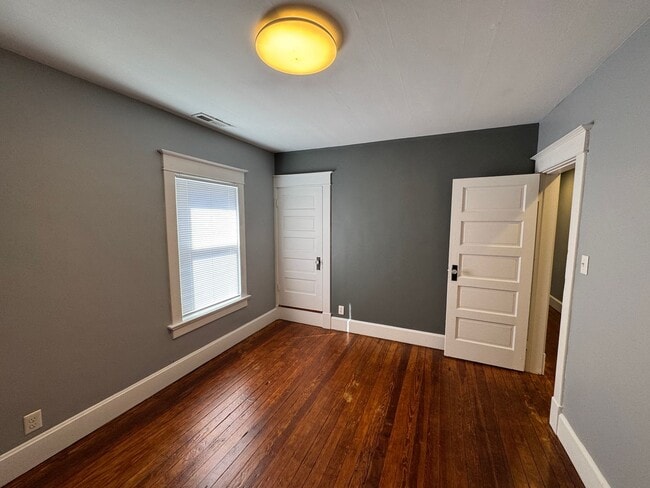 Building Photo - 1020-1022 S Randolph