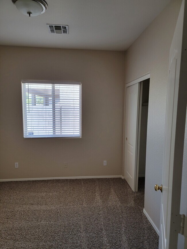 Building Photo - Fantastic 4-Bedroom, 2-Bathroom home For Rent in Avondale!