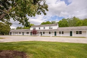 Building Photo - The Fairway