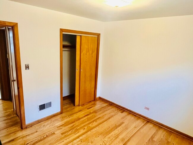 Building Photo - 7724 W Birchwood Ave