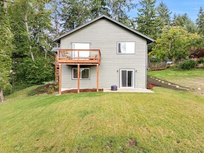 Building Photo - 535-537 NE Vena St