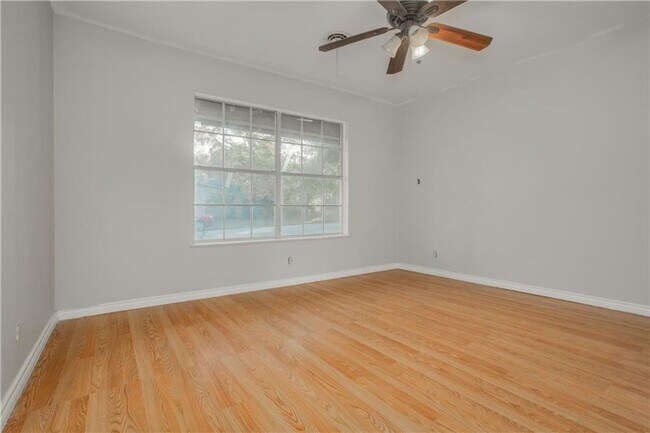 Building Photo - 1502 Braes Ridge Dr