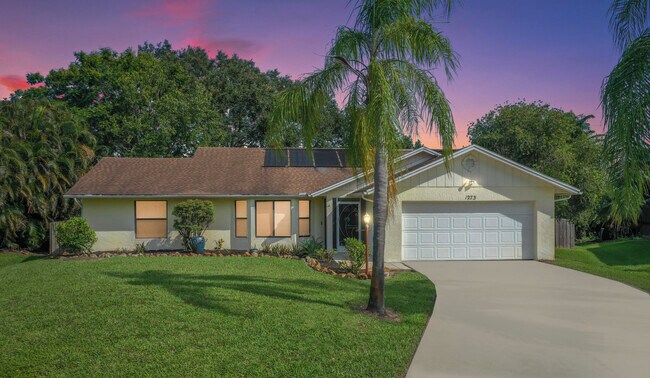 Building Photo - 1273 SW Albenga Ave