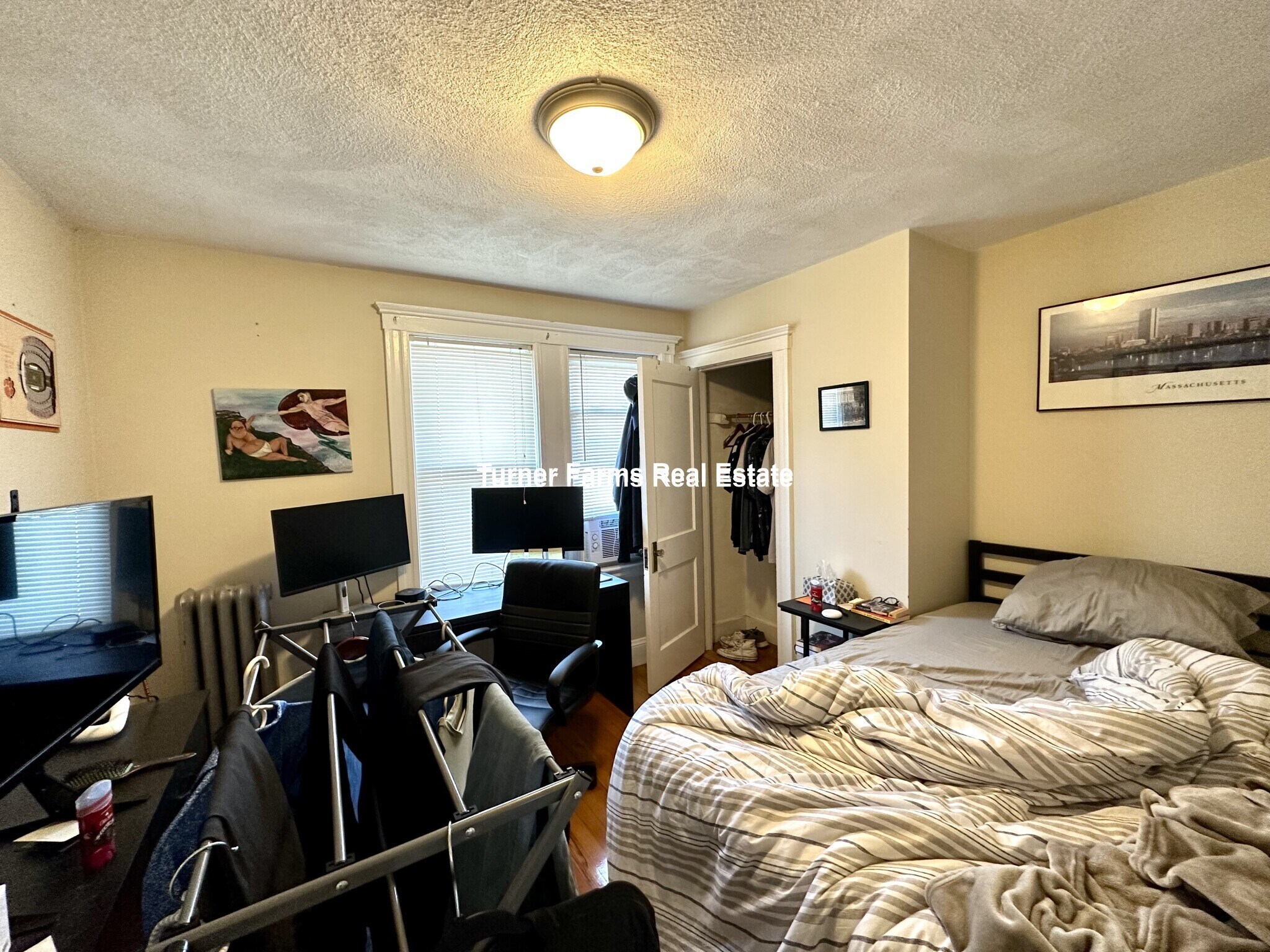 Building Photo - 56 Gordon St