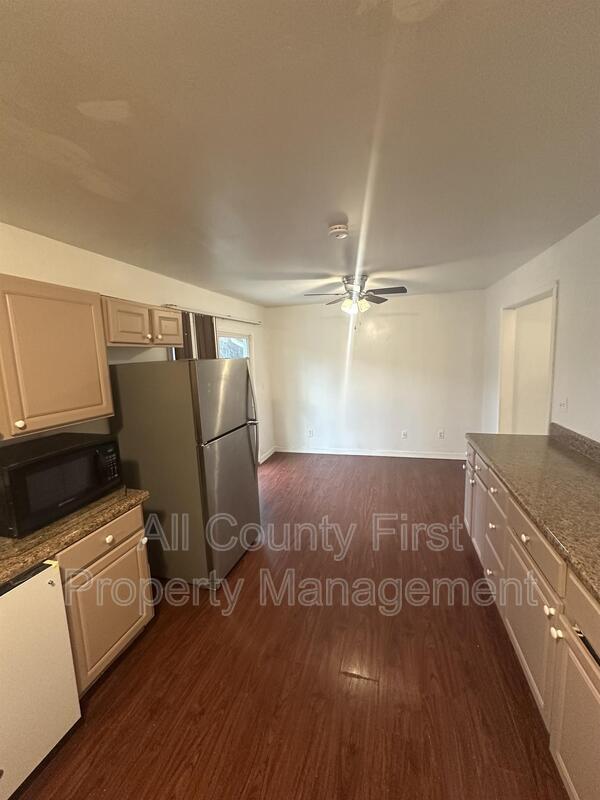 Building Photo - 428 Rays Rd