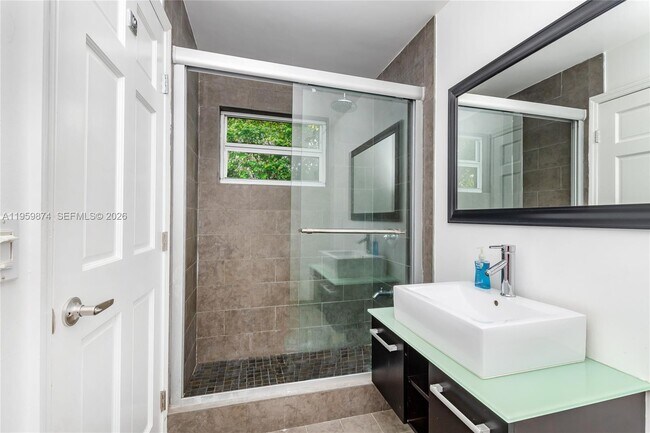 Building Photo - 1300 71st St