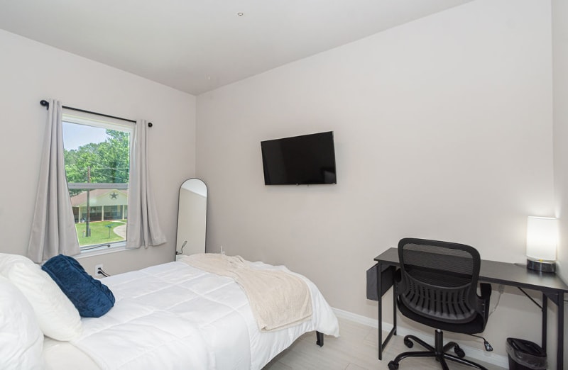 Building Photo - 110 Turner St