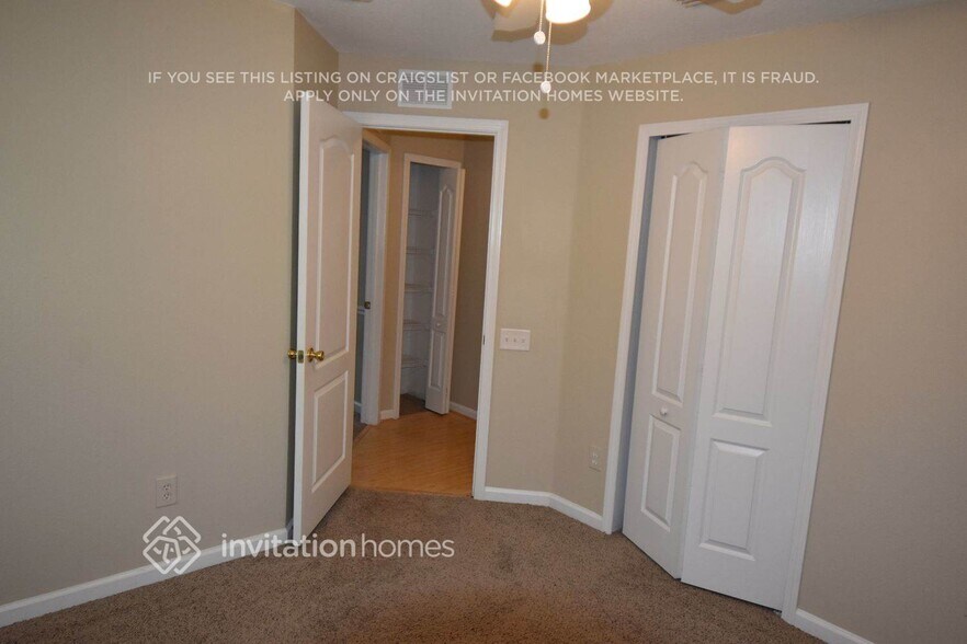 Building Photo - 12313 Cedarfield Dr