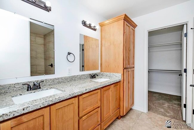 Building Photo - 13426 S Scott Ave