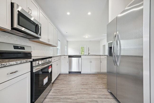 Building Photo - 131 Altair Ln