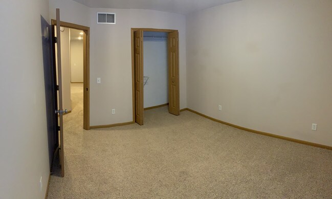 Building Photo - 2454, 2456 Millview Zeeland, MI 49464