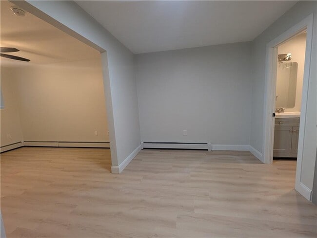 Building Photo - 420 Woodward Rd