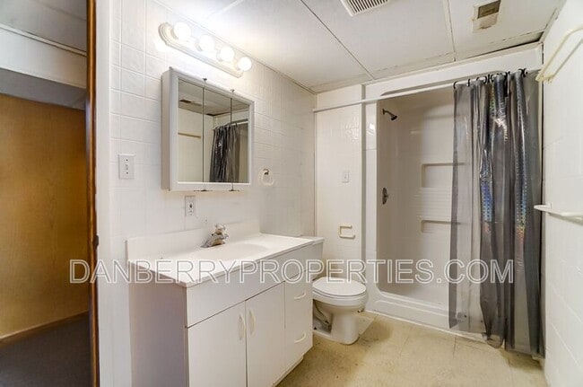 Building Photo - 818 Brookley Blvd