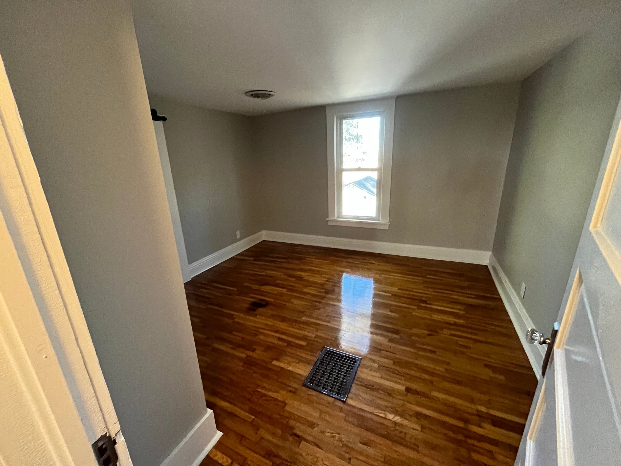 Building Photo - 14044 Strawn Rd