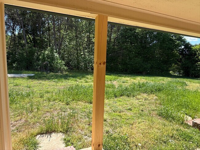 Building Photo - 1771 River Rd