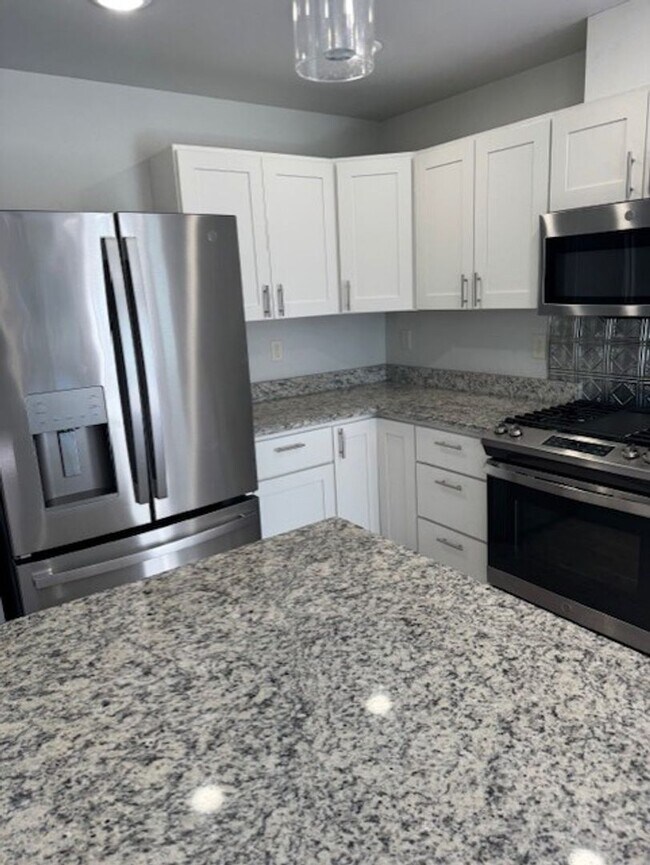 Building Photo - 1 BD 1 BA in Davenport WA