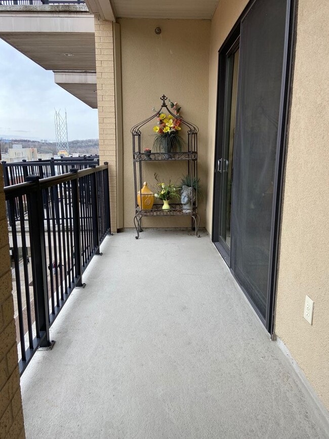 Building Photo - Branson Landing Condo on the Boardwalk