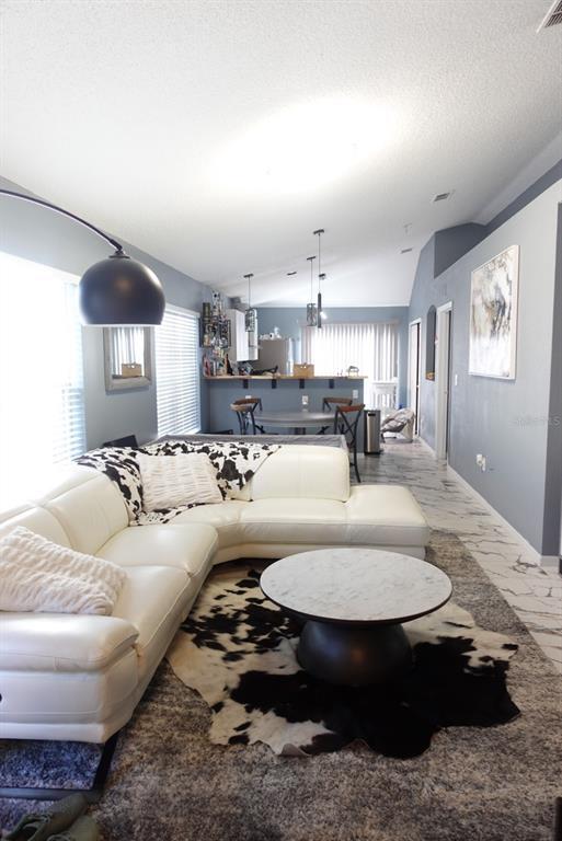 Building Photo - 6039 White Sails Dr