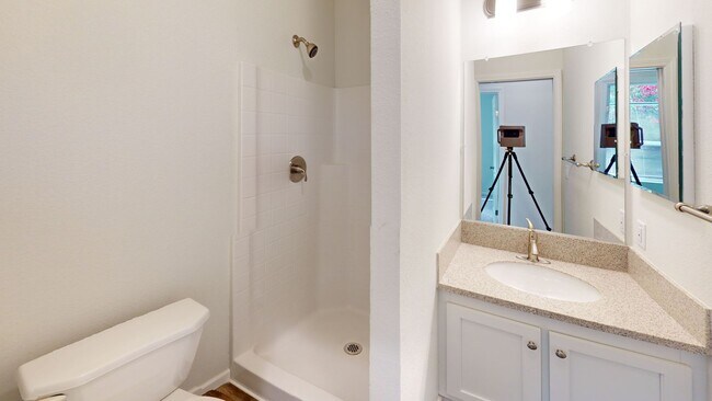Building Photo - 4133-4133 Palm Tree Ct