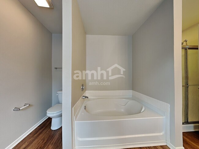 Building Photo - 1516 Bray Dr