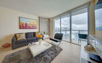 Building Photo - 485 Brickell Ave