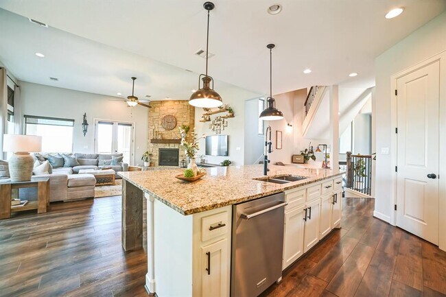 Building Photo - 2302 Arroyo Grande
