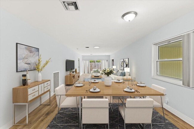 Building Photo - 503 SE 5th Cir