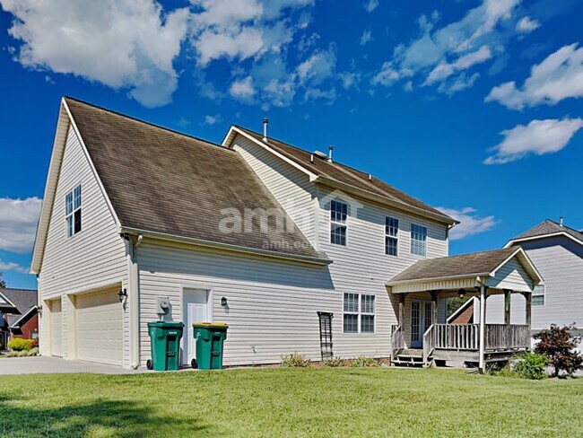 Building Photo - 4905 Ivy Rose Dr