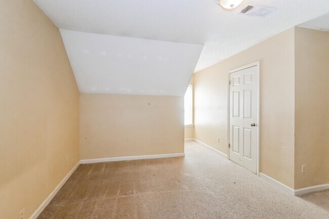 Building Photo - 2569 Kate Bond Rd