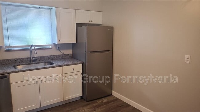 Building Photo - 1128 Kellinger Dr