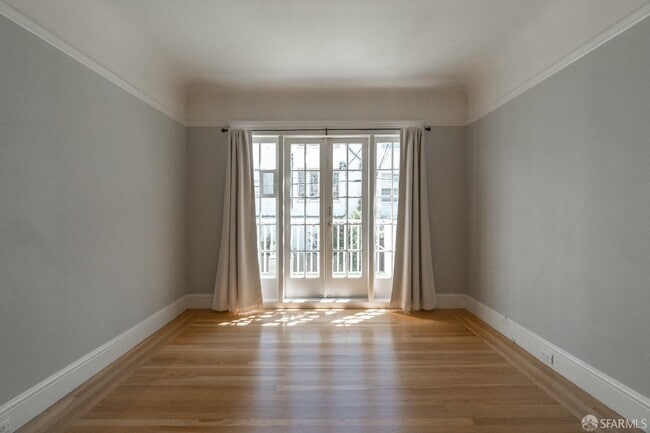 Building Photo - 126 Mallorca Way