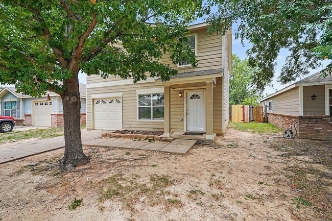 Building Photo - 1733 Vineridge Ln