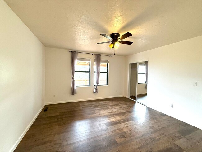 Building Photo - Nice home in Cliff Rose