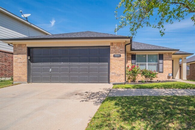 Primary Photo - 9844 Sparrow Hawk Ln