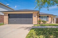 Building Photo - 9844 Sparrow Hawk Ln