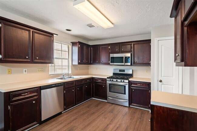 Building Photo - 3423 Berry Grove Dr