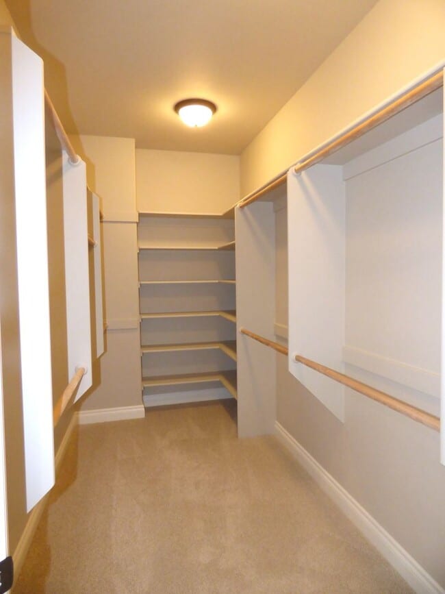 Building Photo - 5 Bedroom Home in South Salem! Near I-5