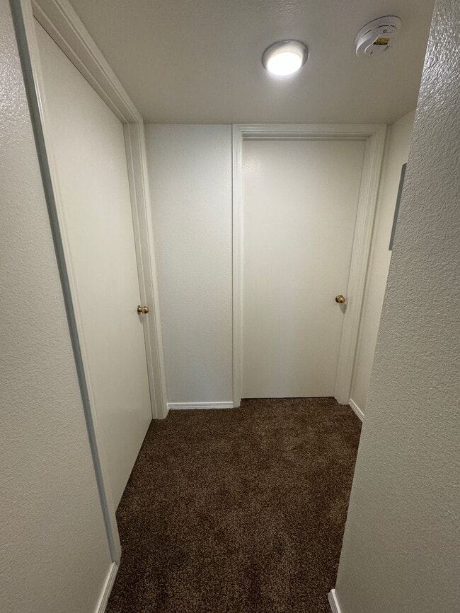 Building Photo - 10873 W Ustick Rd